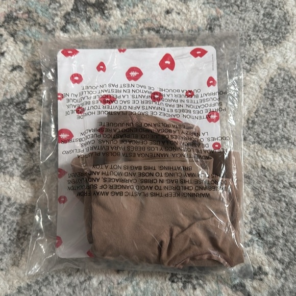 Spanx Shape-wear - Picture 7 of 8